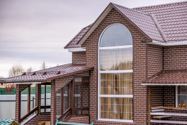 Плитка фасадная ТЕХНОНИКОЛЬ HAUBERK Баварский кирпич (2 м2/уп) в Минске - изображение Изображение: плитка фасадная технониколь hauberk баварский кирпич (2 м2/уп) в Минске